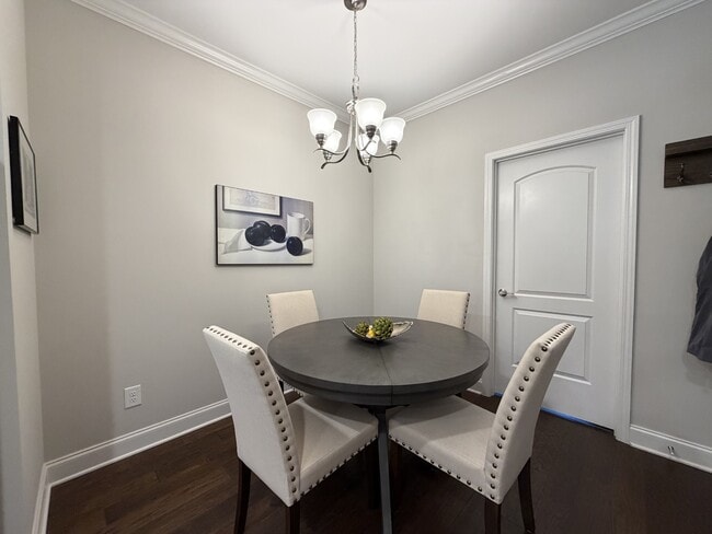 Building Photo - 1630 Shadow Green Dr