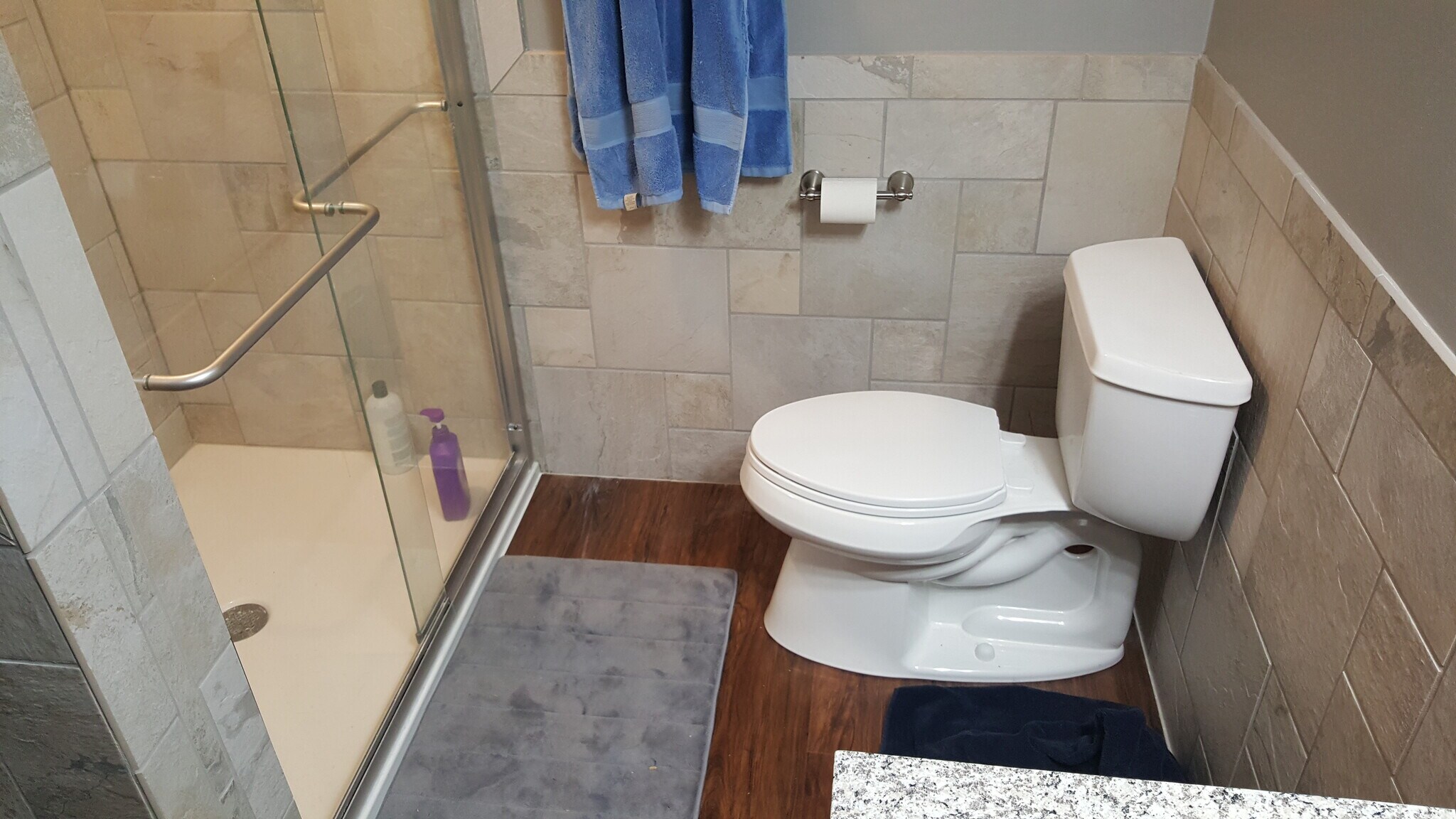 Building Photo - 370 N State St