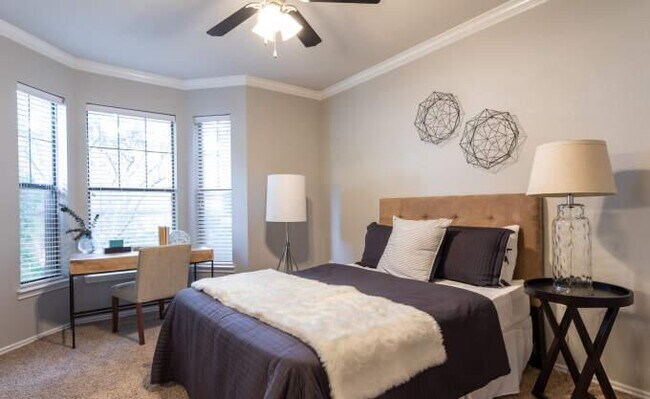 Building Photo - 2 bedroom in Dallas TX 75206