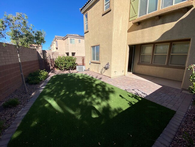 Building Photo - Wonderful 4 bed/2.5 bath home located in the NW area of Las Vegas