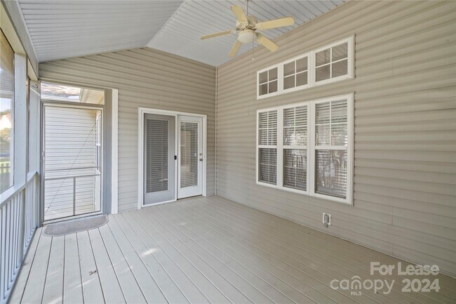 Building Photo - 20309 Northport Dr