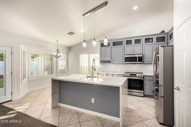 Primary Photo - 1825 E Arabian Dr