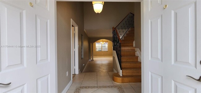 Building Photo - 3541 SW 170th Ave
