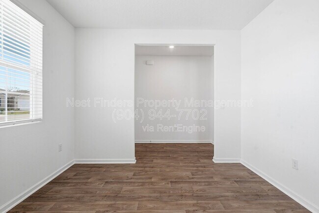 Building Photo - 190 Ardila Cir