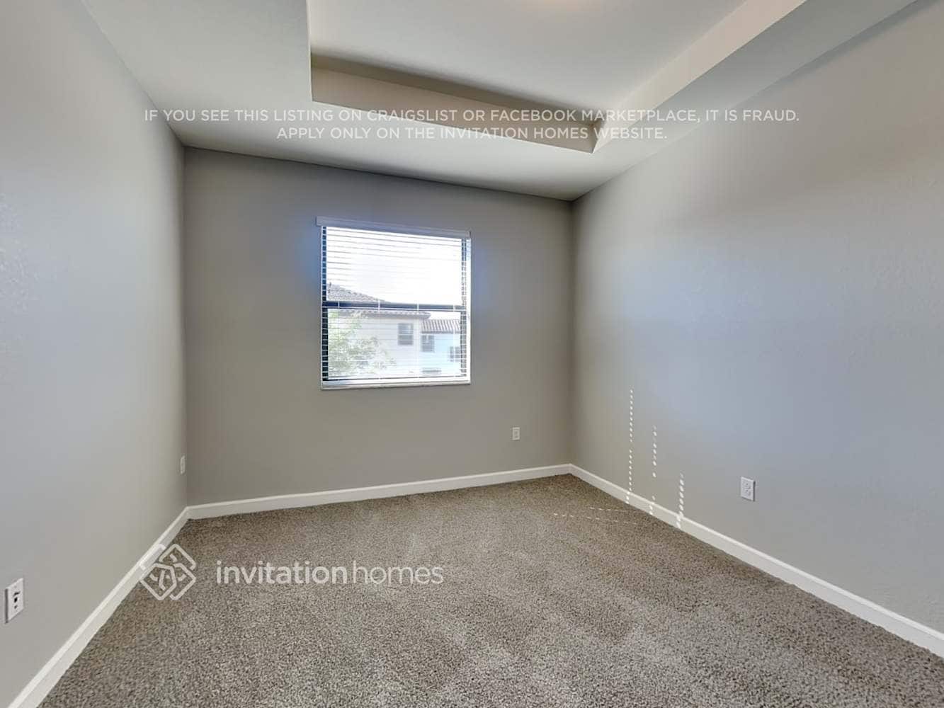 Building Photo - 25316 SW 116th Ave