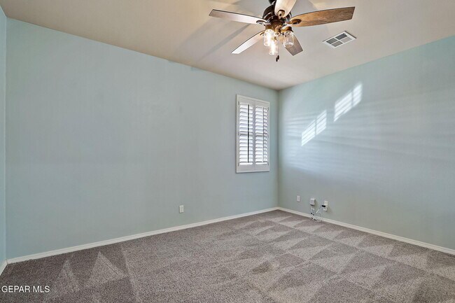Building Photo - 3921 Desert Dunes Dr