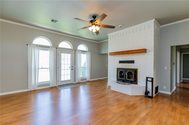 Building Photo - 1261 Mount Hebron Rd