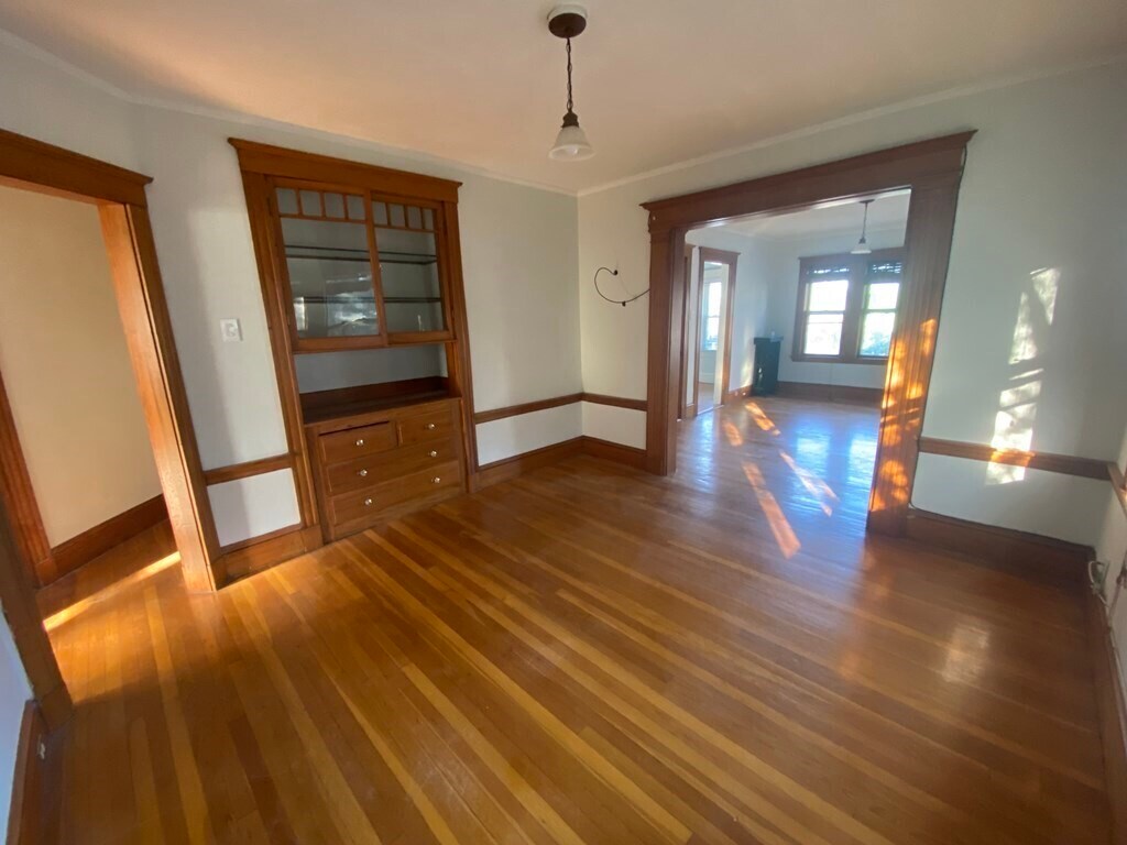 Building Photo - 96 Alban St