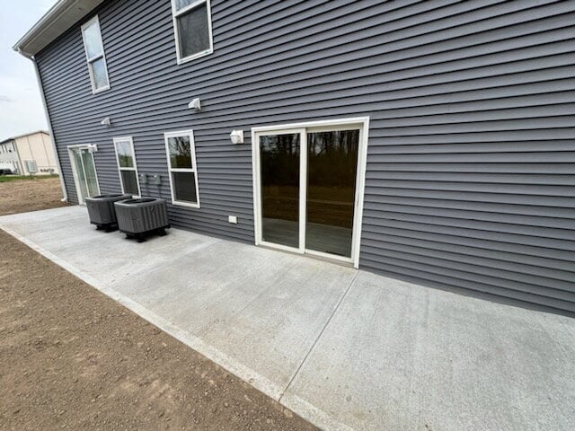Building Photo - Brand-New 2 Bed / 1.5 Bath Townhome with Modern Finishes