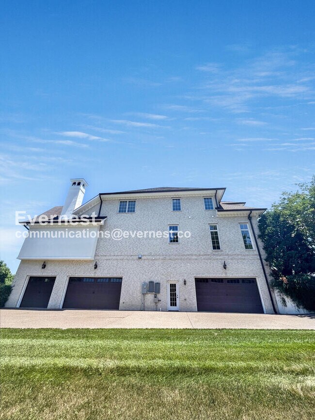 Building Photo - 9558 Hampton Reserve Dr