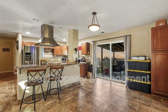 Building Photo - 1700 Gschwind Pl SW