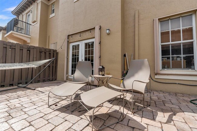 Building Photo - 8612 Buckskin Manor