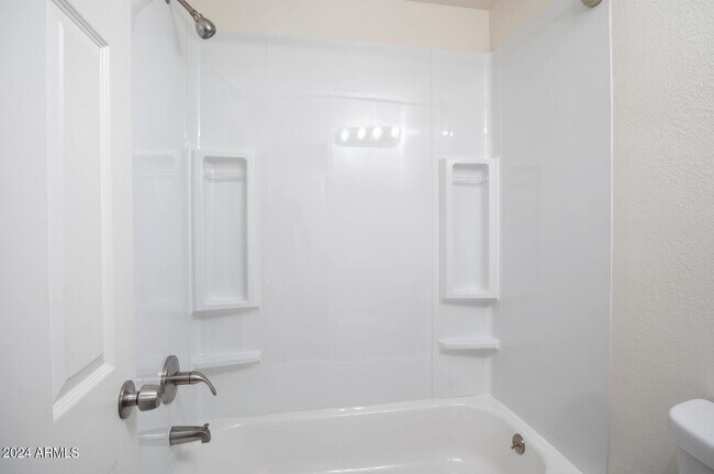 Building Photo - 4635 N 27th Ave