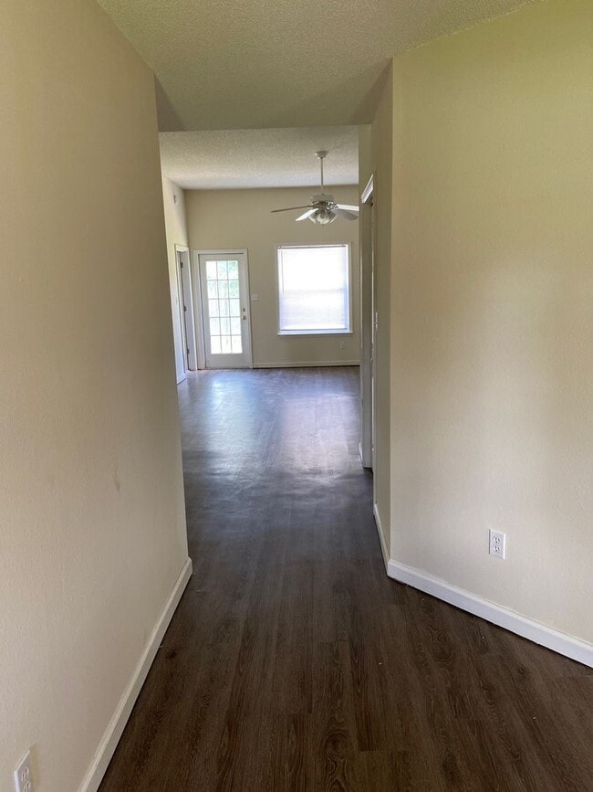 Building Photo - Leasing NOW. Killearn Lakes home with fenced in backyard