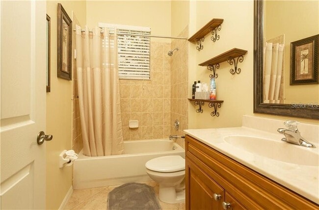 Building Photo - 2362 Caledonian St