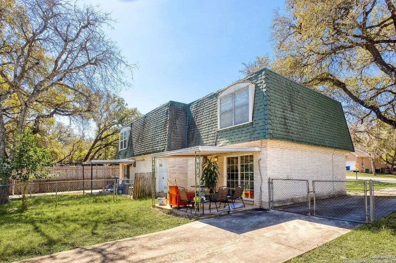 Building Photo - 16514 Springhill Dr