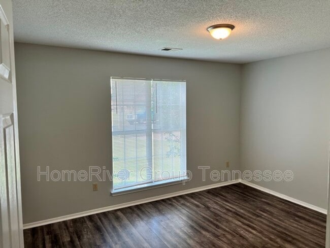 Building Photo - 1266 Payton Dr N
