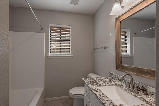 Building Photo - 3011 Sand Dr