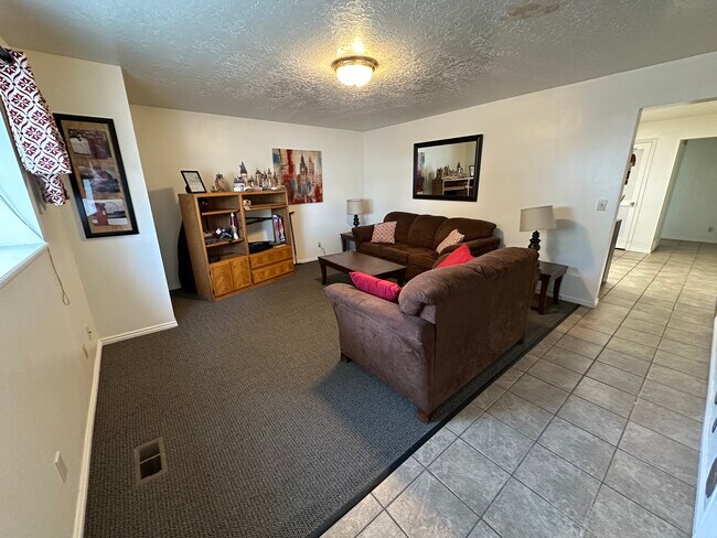 Building Photo - Nottingham Apartments