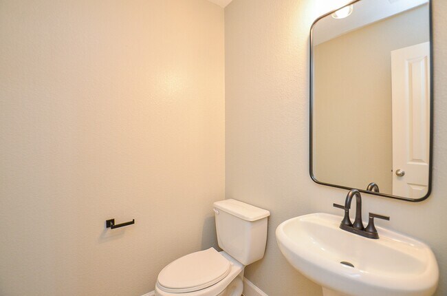 Building Photo - 2103 Orchard Frost Dr