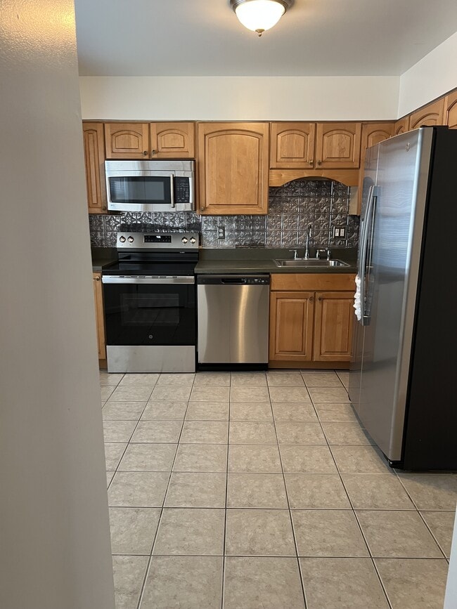 Building Photo - 5827 Suitland Rd