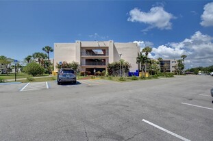 Building Photo - 5160 Las Verdes Cir