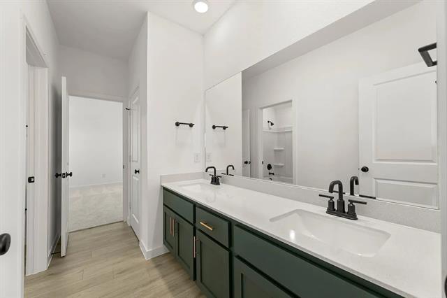 Building Photo - 1901 Jamestown Wy