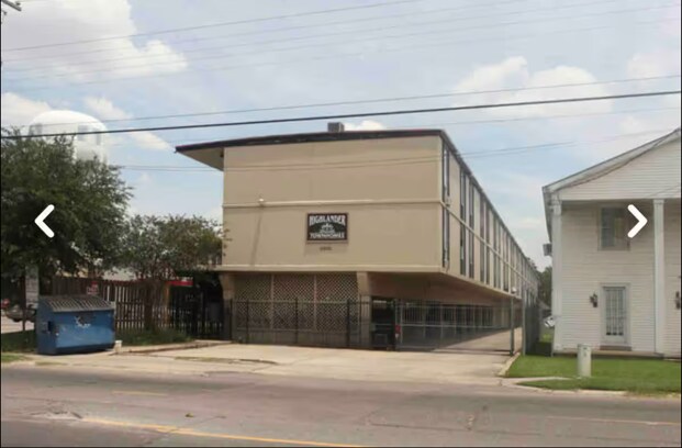 Building Photo - 3005 Highland Rd