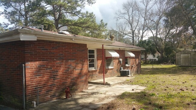 Building Photo - cute house