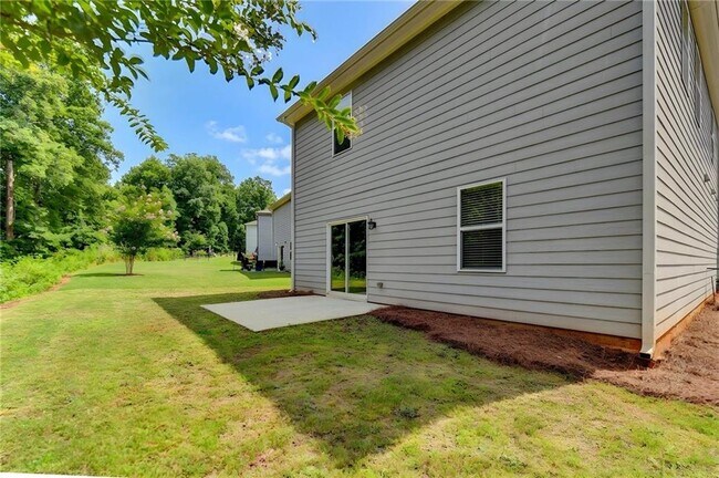 Building Photo - 175 Grey Falcon Ave
