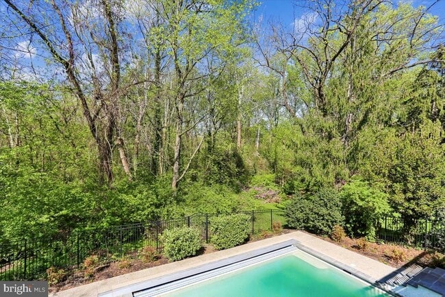 Building Photo - 4902 De Russey Pkwy