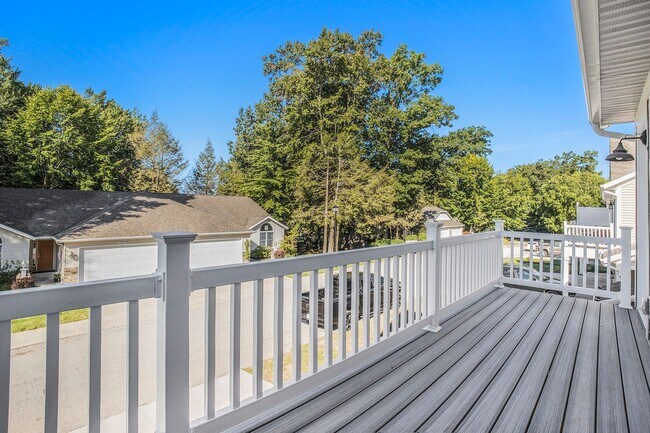 Building Photo - 17539 Beechwood Ln