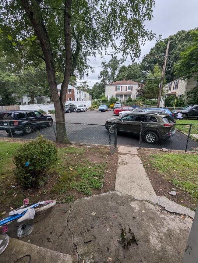 Building Photo - 30 Hilltop Rd