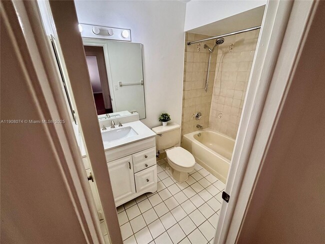 Building Photo - 10099 NW 43rd Terrace 0, Doral, FL 33178