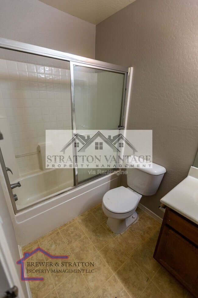 Building Photo - 21731 W Pima St