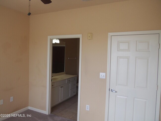 Building Photo - 8539 Gate Pkwy W