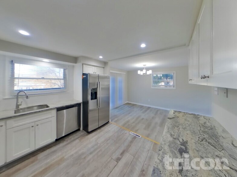 Building Photo - 33 Sioux Rd