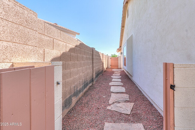 Building Photo - 13246 S 34th Way
