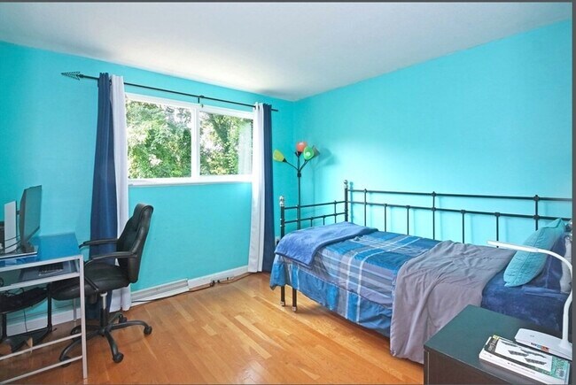 Building Photo - 88 St Mary St