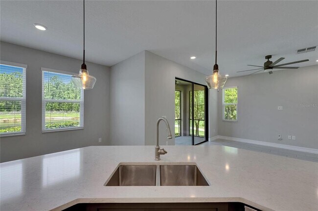 Building Photo - 4899 Isola Ct