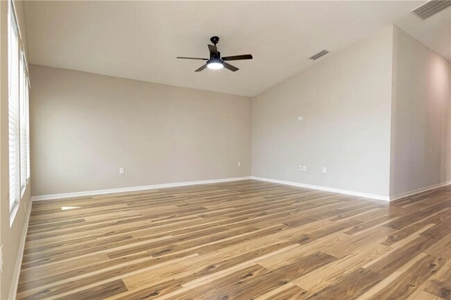 Building Photo - Beautiful Southside Lakeland Home! Ready f...