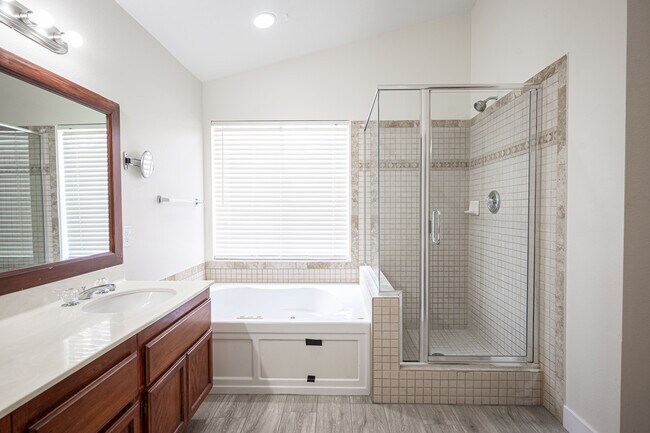 Building Photo - 1416 Grey Hunter Dr