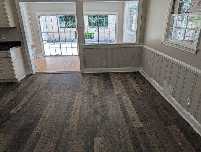 Building Photo - 109 Poplar Trl
