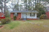 Building Photo - 2413 Derby Dr