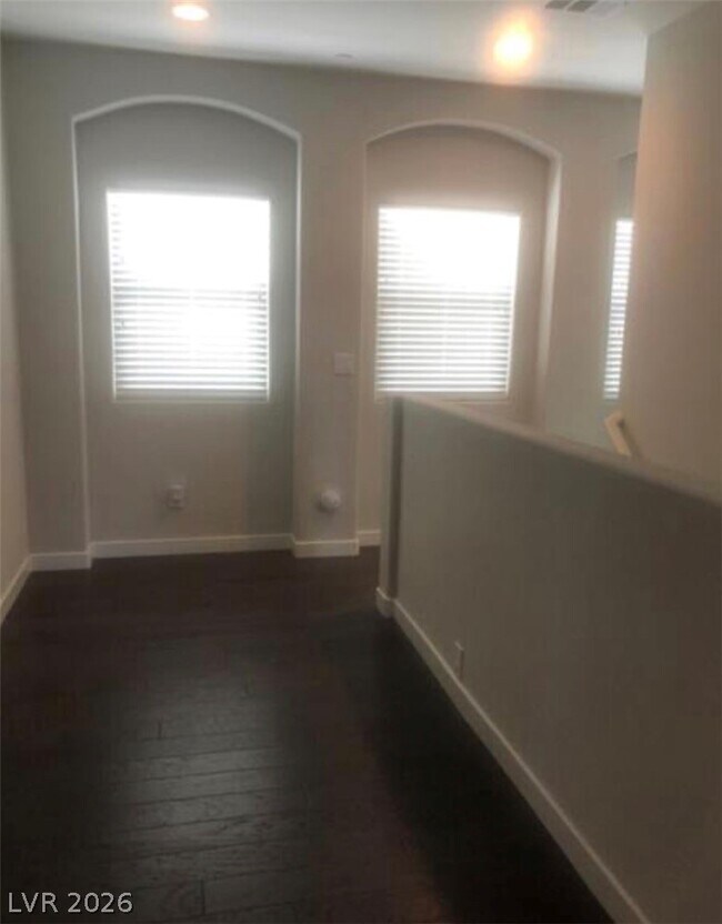 Building Photo - 1126 Bradley Bay Ave