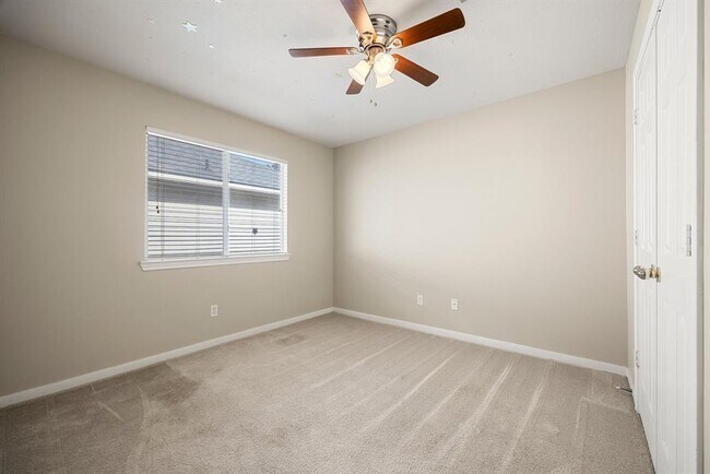 Building Photo - 15615 Forest Creek Farms Dr
