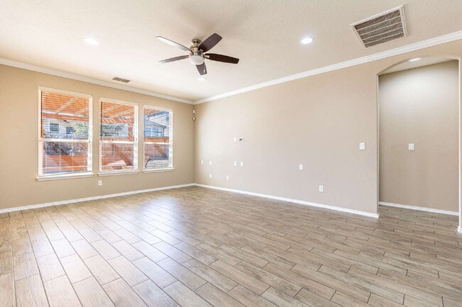 Building Photo - 27527 Paseo Mesa