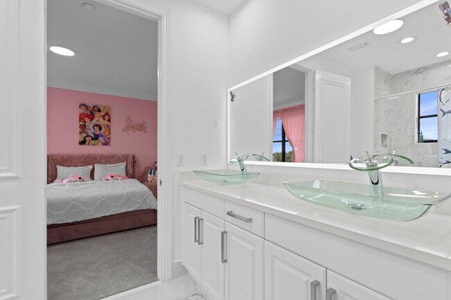 Building Photo - 4430 Island Reef Dr