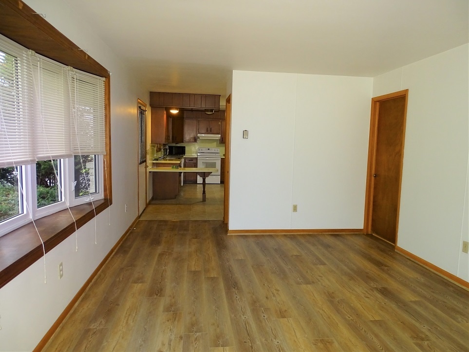 Building Photo - 236 Deep Run Rd