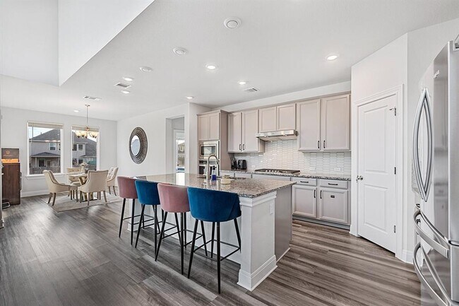 Building Photo - 2117 Prairie Oaks Dr